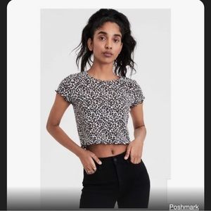 American Eagle Lettuce trim top